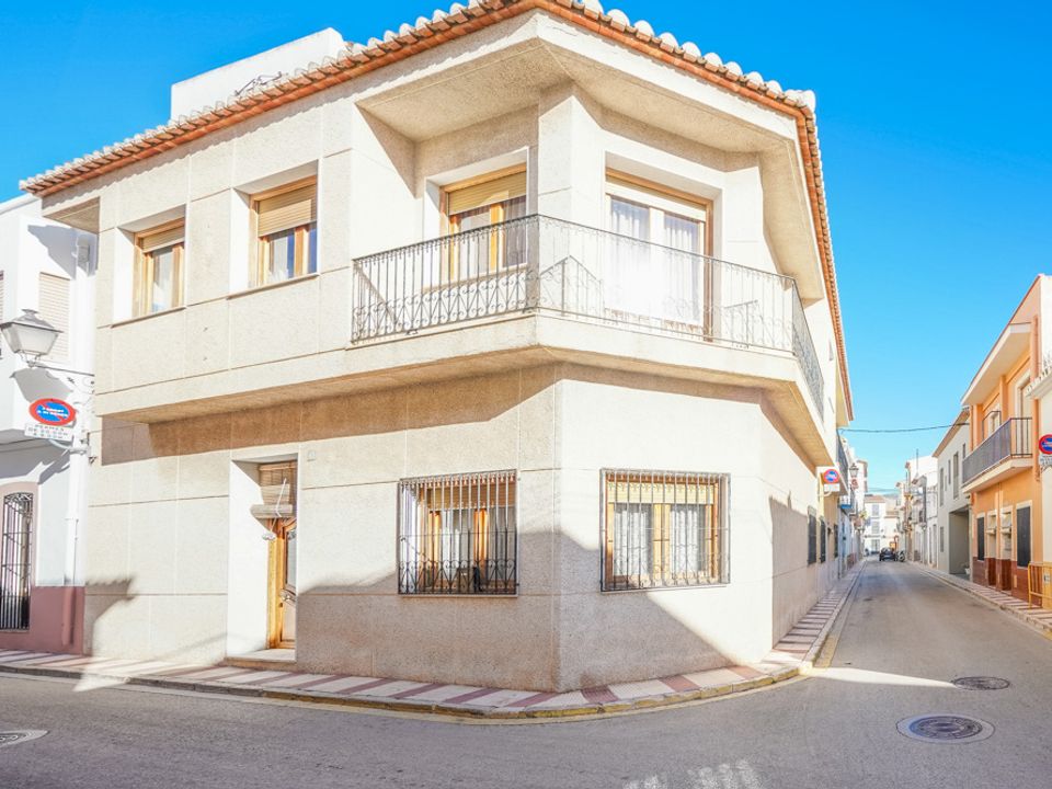 4 bedrooms Townhouse in Alicante, Spain No. 274817