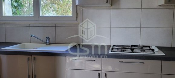 3 bedrooms House in Athee-sur-Cher, France No. 65334 6