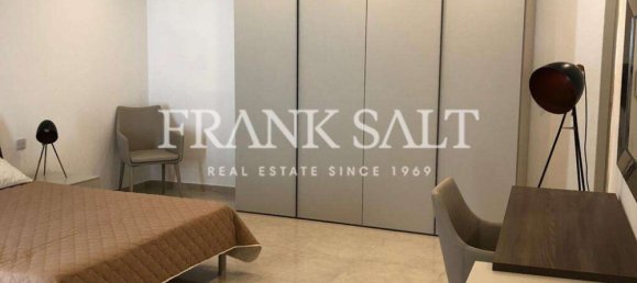 3 bedrooms Penthouse in Sliema, Malta No. 9144 4