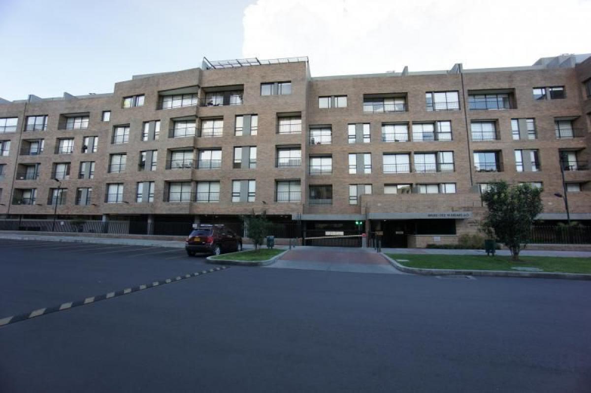 3 bedrooms House in Bogota, Colombia No. 12957