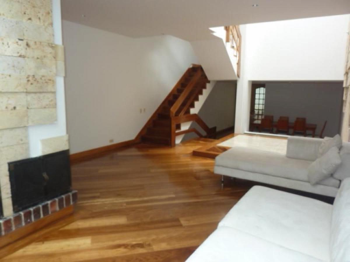 3 bedrooms House in Bogota, Colombia No. 13597