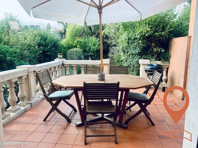 Casa de 5 dormitorios en Villejuif, France No. 188727