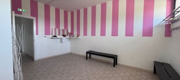 Gewerbliche Immobilie in Spoltore, Italy 446m², Nr. 114224 22