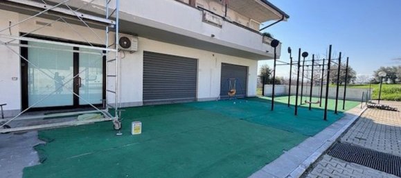 Gewerbliche Immobilie in Spoltore, Italy 446m², Nr. 114224 24