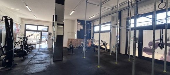 Gewerbliche Immobilie in Spoltore, Italy 446m², Nr. 114224 11