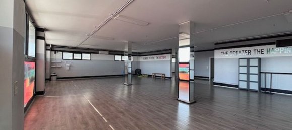 Gewerbliche Immobilie in Spoltore, Italy 446m², Nr. 114224 19