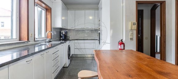 4 bedrooms House in Vila Nova de Gaia, Portugal No. 163207 8