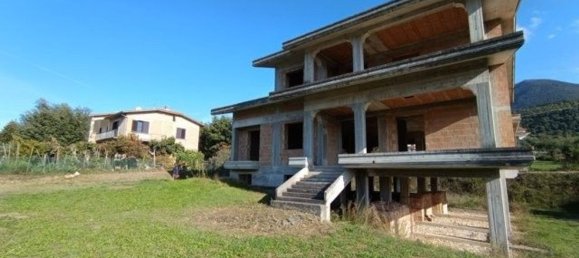 6 غرف نوم فيلا في Mignano Monte Lungo, Italy رقم 325673 9