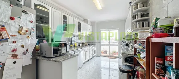 4 bedrooms Apartment in Portimao, Portugal No. 47105 7