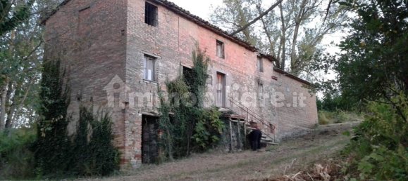 3 bedrooms House in Todi, Italy No. 43221 6