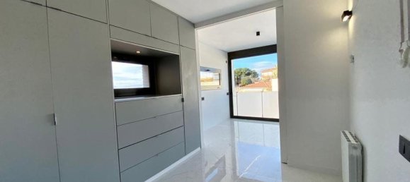 4 غرف نوم منزل في Sant Just Desvern, Spain رقم 130733 9