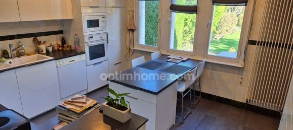 5 bedrooms House in Roncq, France No. 221056 9