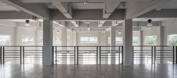 Bureau à Pattaya, Thailand No. 67853 4