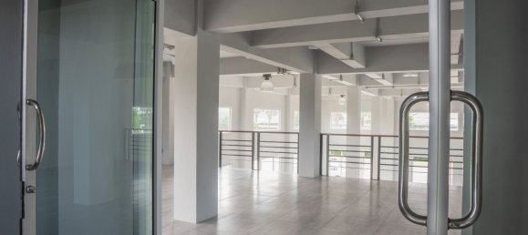 Bureau à Pattaya, Thailand No. 67853 3