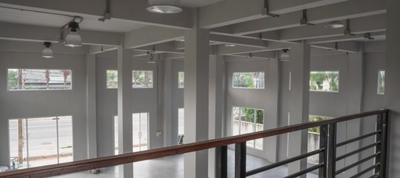 Bureau à Pattaya, Thailand No. 67853 5