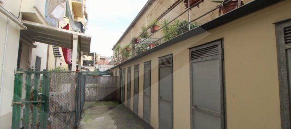 5 rooms Apartment in Pontedera, Italy No. 17134 24