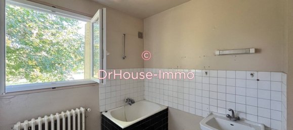 3 bedrooms House in Le Poinconnet, France No. 44504 6