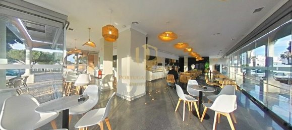 451m² Commercial property in Quarteira, Portugal No. 245420 28