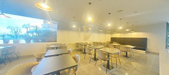 451m² Commercial property in Quarteira, Portugal No. 245420 29