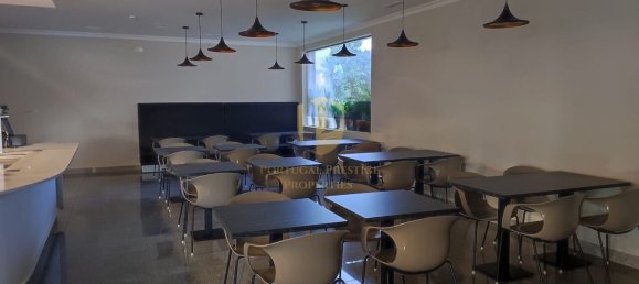 451m² Commercial property in Quarteira, Portugal No. 245420 25