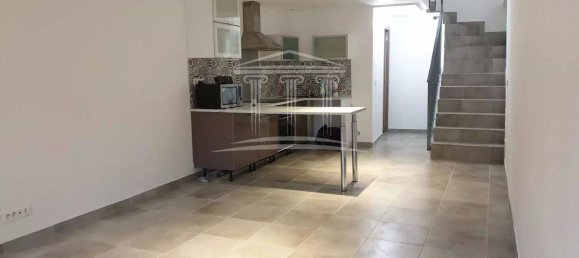 3 bedrooms House in Sorgues, France No. 355561 2