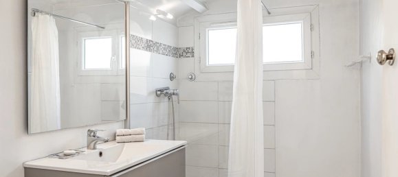 4 bedrooms Commercial property in Antibes, France No. 1928 6