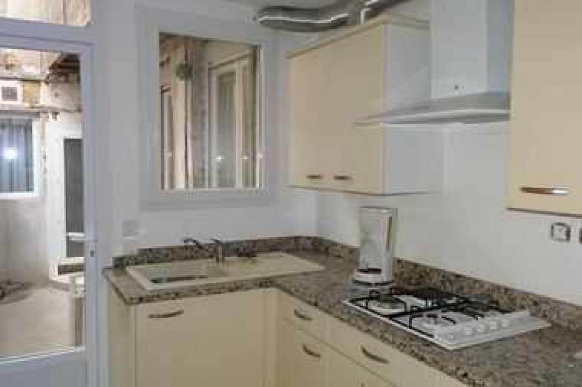 5 bedrooms Condo in Auch, France No. 33955