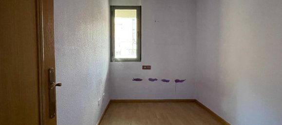 Apartamento de 4 dormitorios en León, Spain No. 114820 7