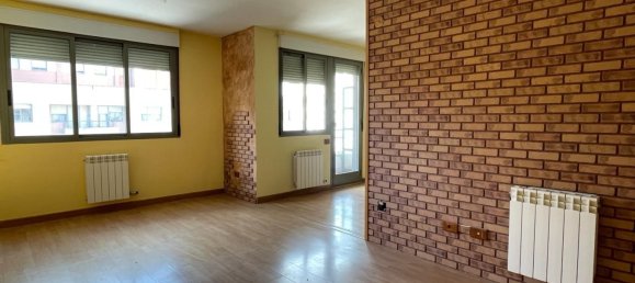 Apartamento de 4 dormitorios en León, Spain No. 114820 8