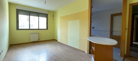 Apartamento de 4 dormitorios en León, Spain No. 114820 4