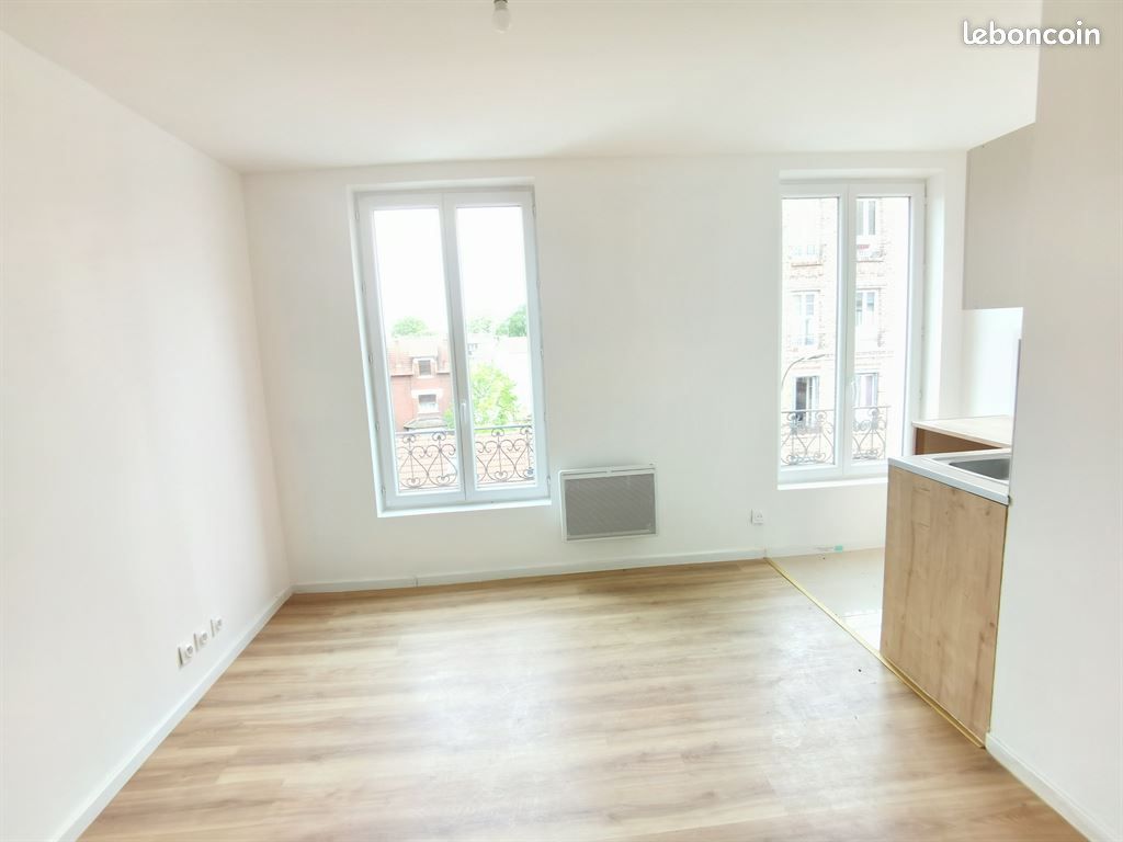 1 bedroom Apartment in Aubervilliers, France No. 320545