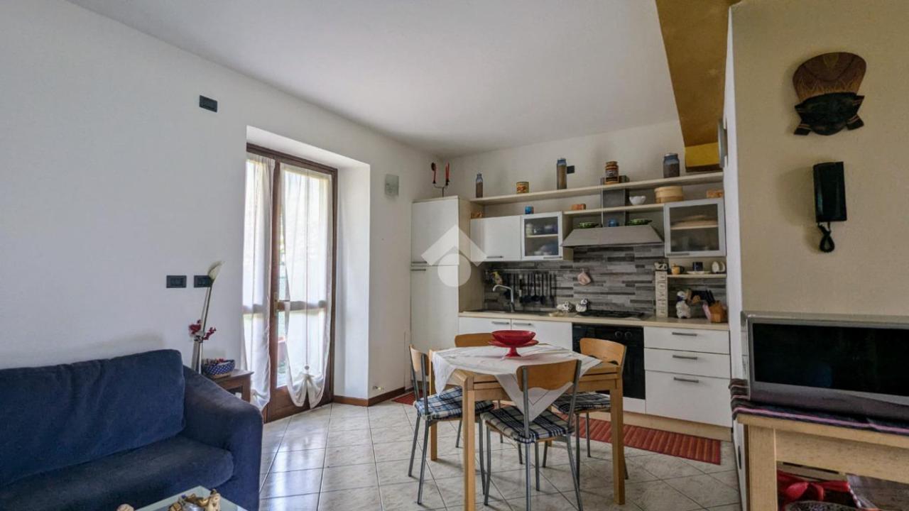 Apartamento de 3 habitaciónes en Costa Volpino, Italy No. 1801