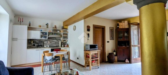 Apartamento de 3 habitaciónes en Costa Volpino, Italy No. 1801 2