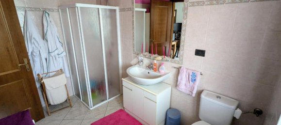 Apartamento de 3 habitaciónes en Costa Volpino, Italy No. 1801 17
