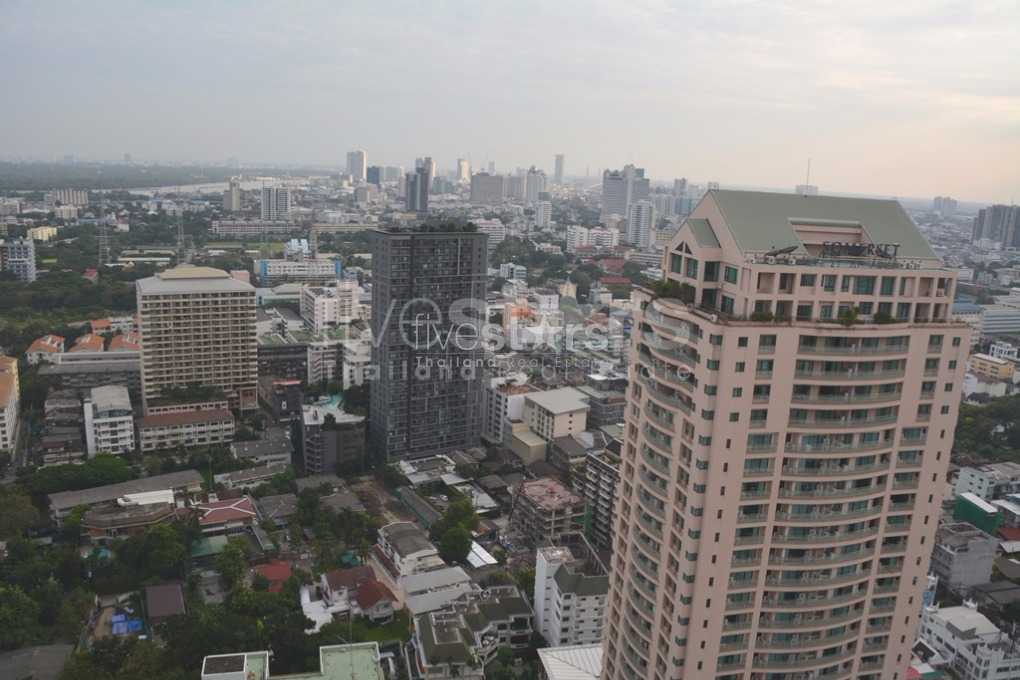 Condominio de 3 dormitorios en Bangkok, Thailand No. 7538