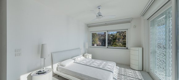 12-salle Villa à Manerba del Garda, Italy No. 85398 33