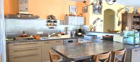 3 bedrooms House in Bergerac, France No. 194614 3