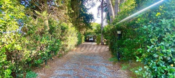 5 rooms Apartment in Cecina, Italy No. 45610 2