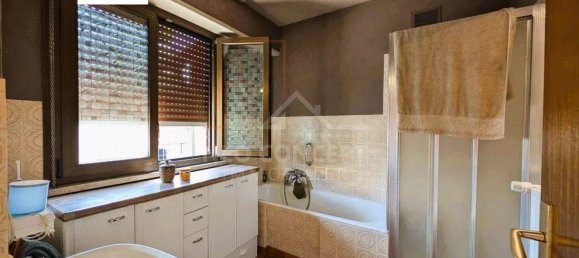 Casa de 6 habitaciónes en Gries, France No. 261398 9