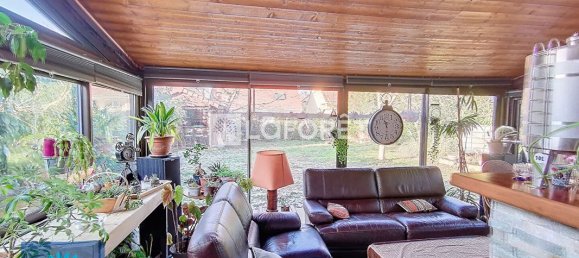 5 bedrooms House in Mennecy, France No. 182261 5