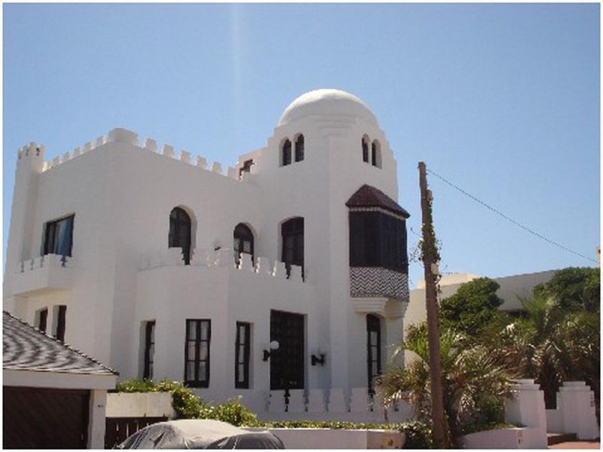 4 bedrooms House in Maldonado, Uruguay No. 7738