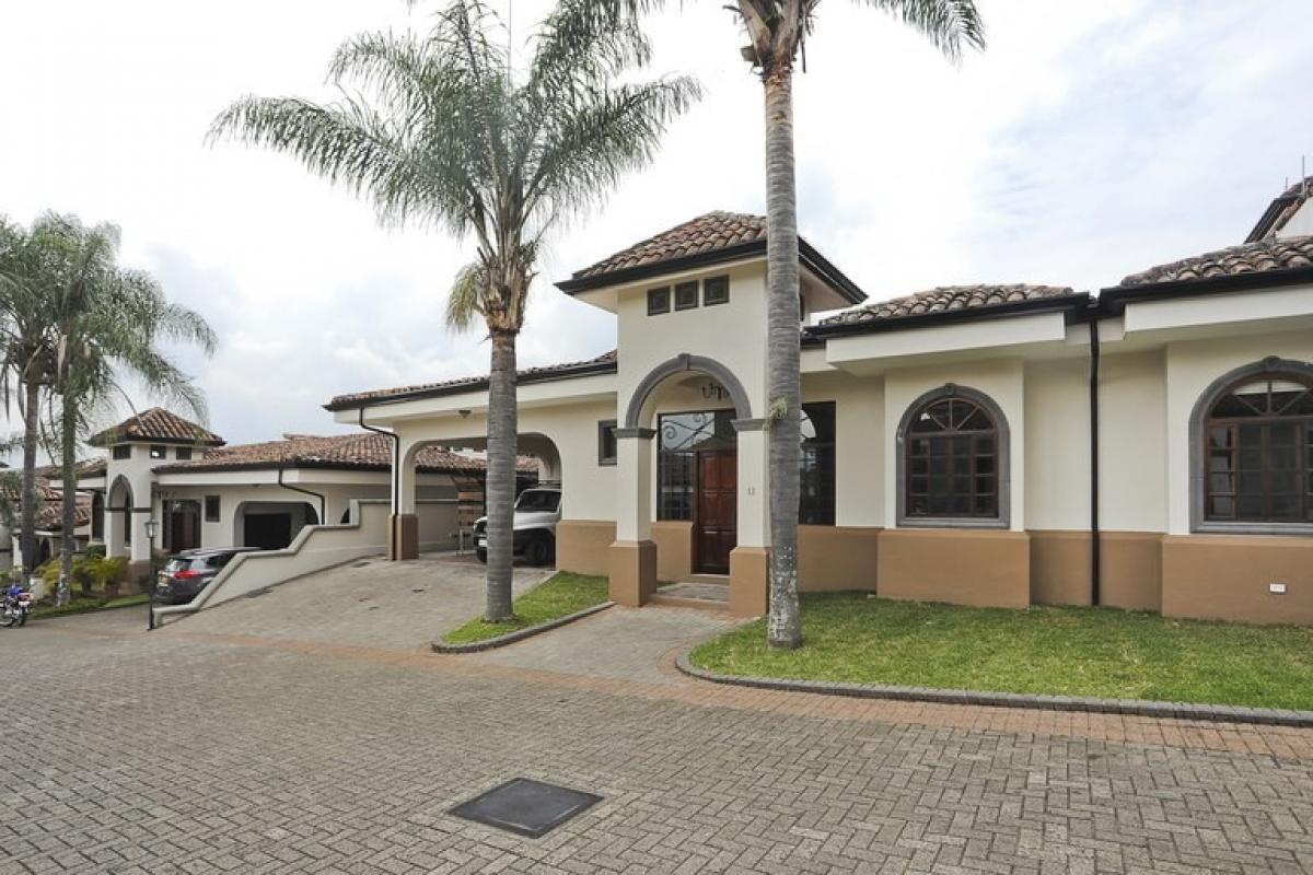 4 dormitorios сasa en venta en Santa Ana, San José, Costa Rica № 500
