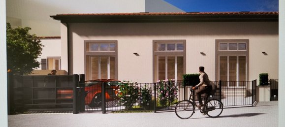 3 rooms Apartment in Campi Bisenzio, Italy No. 44982 2