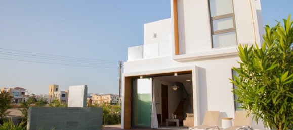 3 bedrooms House in Paphos, Cyprus No. 9850 11