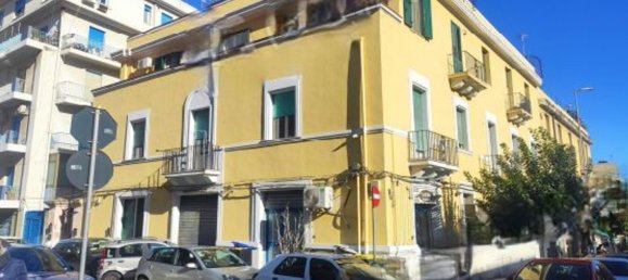 5-salle Appartement à Messina, Italy No. 226241 3