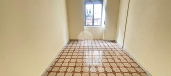 3 rooms Apartment in Naples, Italy No. 93853 5