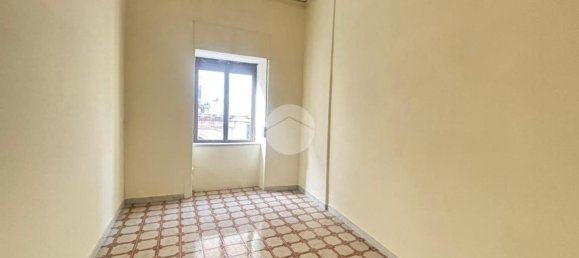 3 rooms Apartment in Naples, Italy No. 93853 6