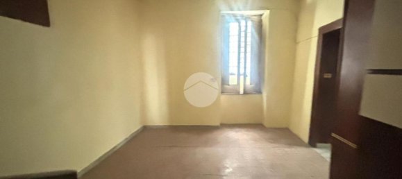 3 rooms Apartment in Naples, Italy No. 93853 9
