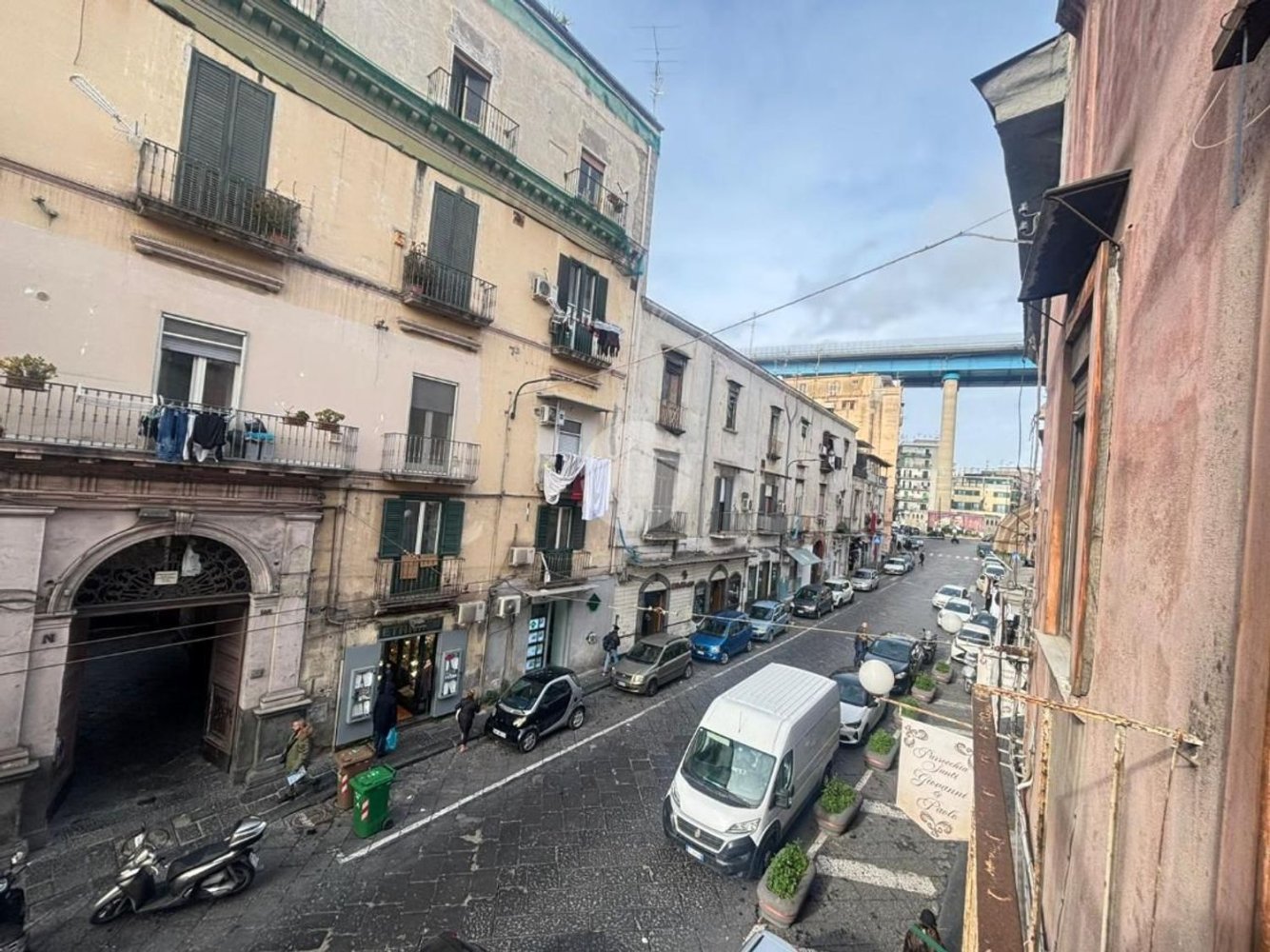 3 rooms Apartment in Naples, Italy No. 93853