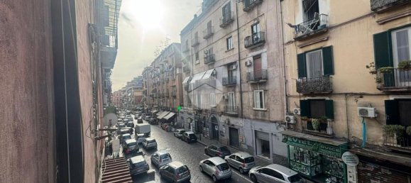 3 rooms Apartment in Naples, Italy No. 93853 3